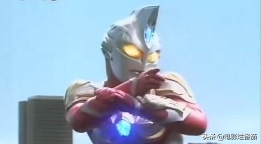 这部引起郭敬明粉丝狂欢的电影，却是12月电影院