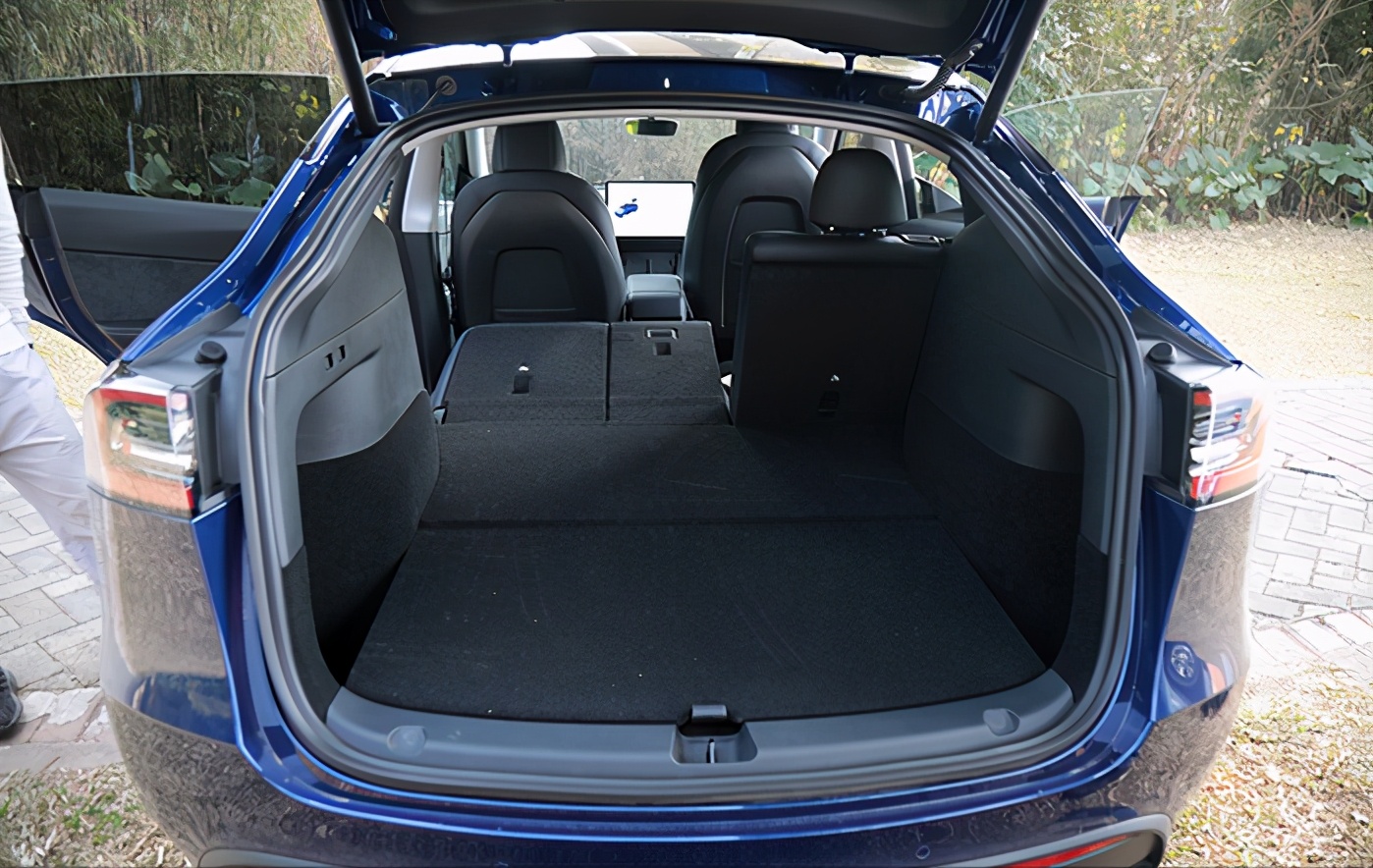 特斯拉Model Y首试：对不起，我不推荐大家跟风买