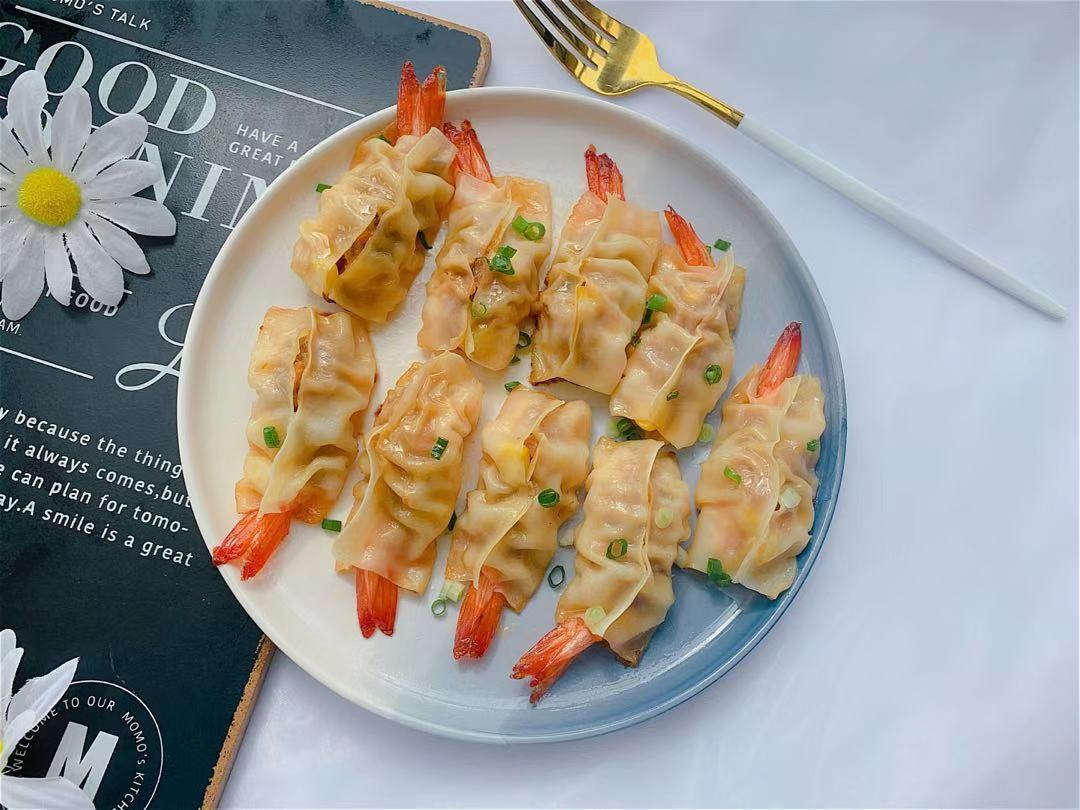 雲吞皮的新做法，捏一捏煎一煎，酥脆鮮香好吃不膩，咬一口滿嘴香