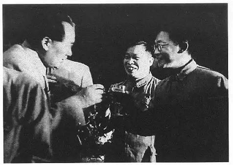 126张照片缅怀毛主席一生！