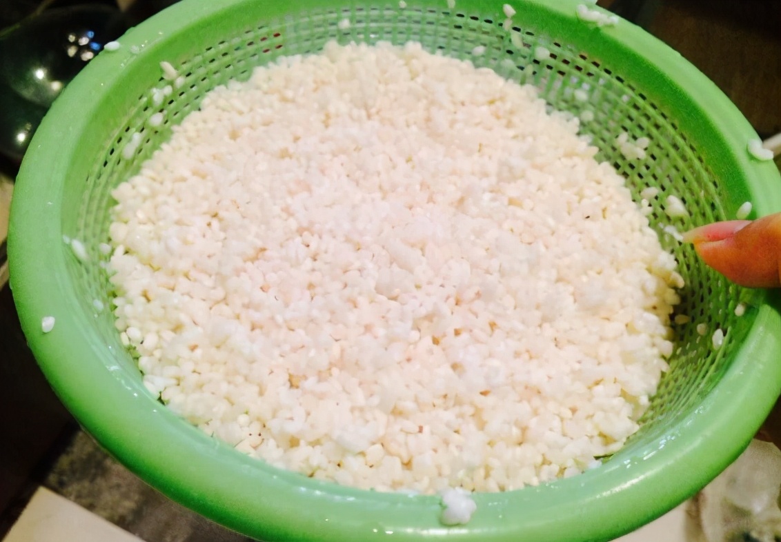How long is more suitable for making rice dumplings and soaking