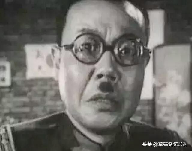 侵华日军军官大都在鼻子下留着一撮小胡子，这是为什么？
