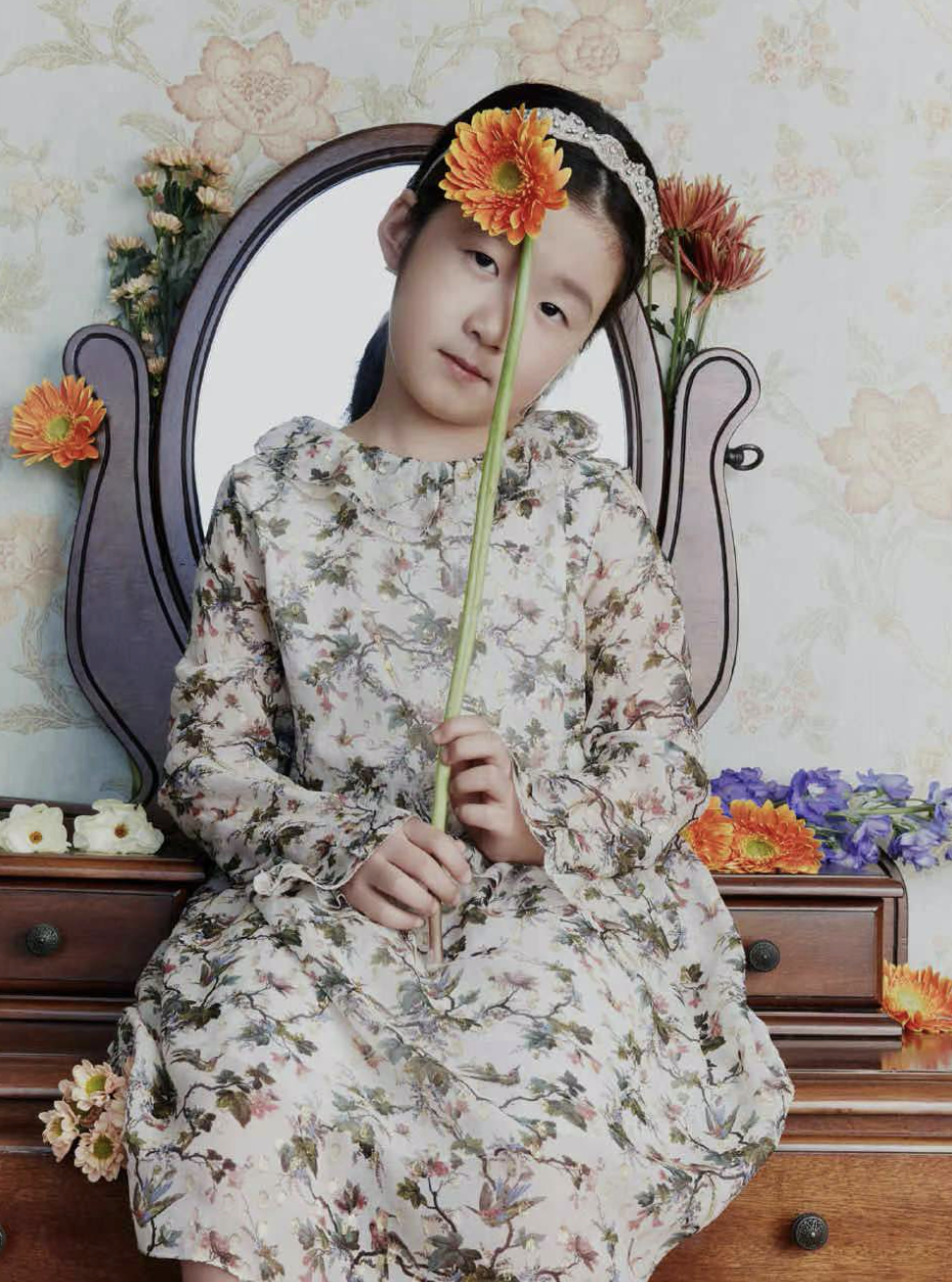 天天兄妹拍大片，6岁妹妹气场强大，兄妹俩疑学多多将进娱乐圈