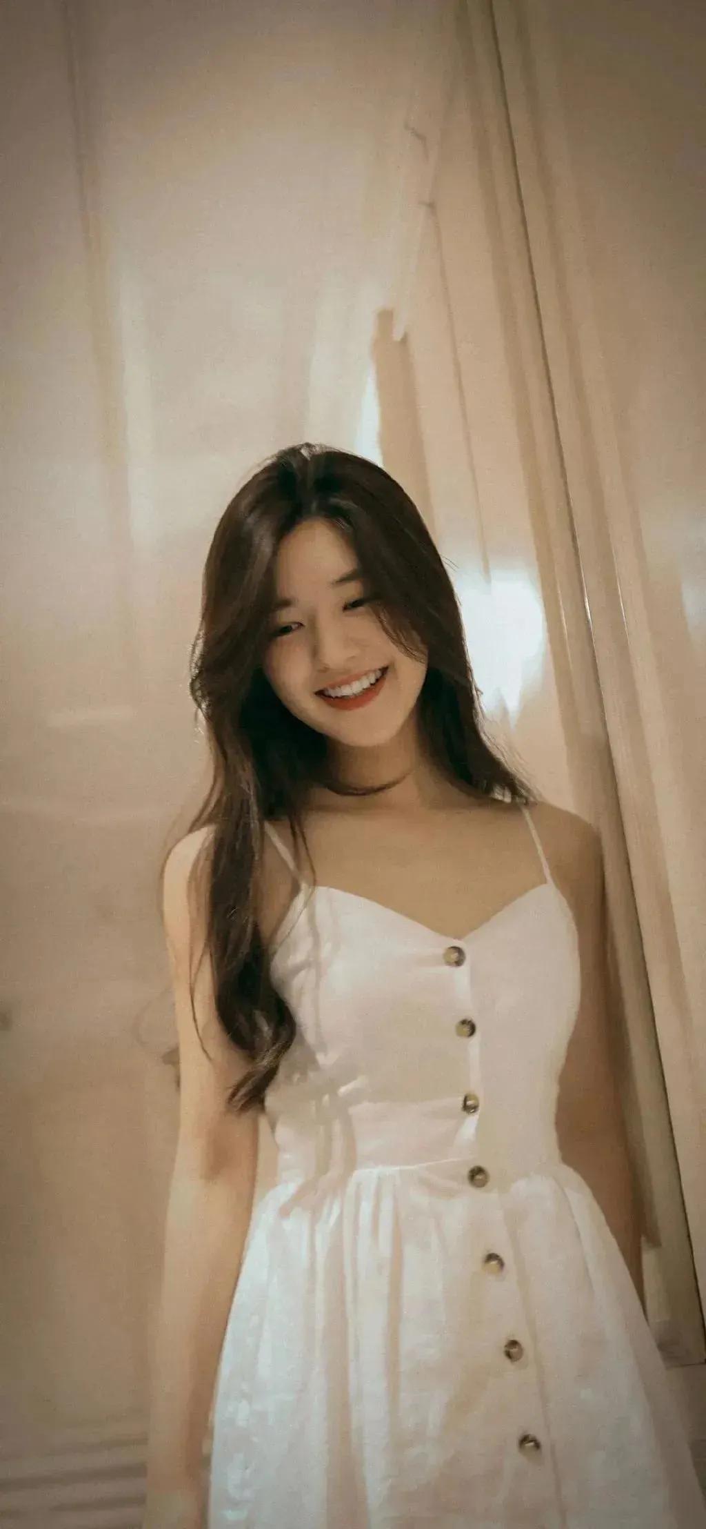 美女壁纸 爱你不是两三天图片