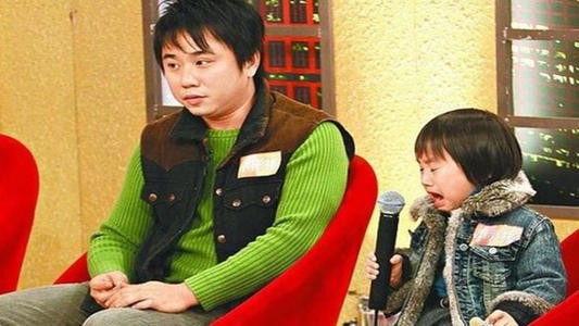 侯高俊杰：9岁搭档周杰伦上春晚，为成名父母卖房，他现状如何？