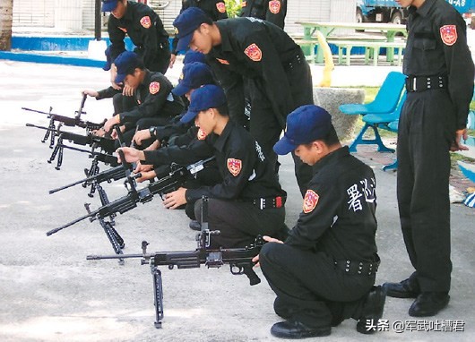 台军派遣新型巡逻艇驻防东沙岛，长度达11米，排水量高达8吨