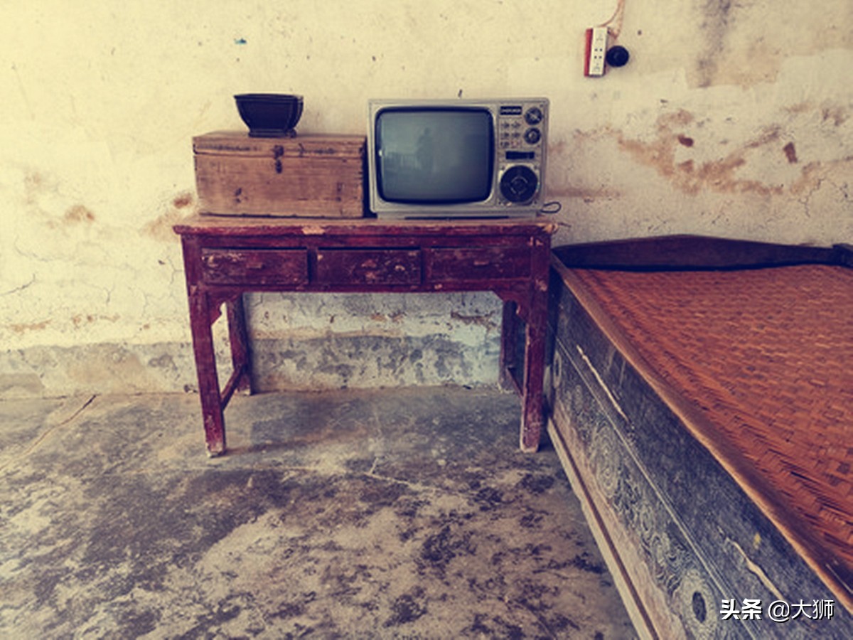 八十年代，一台电视机引发的命案，可见穷人思维有多么荒唐