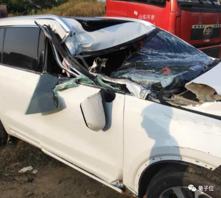 理想汽车事故，智能短板暴露