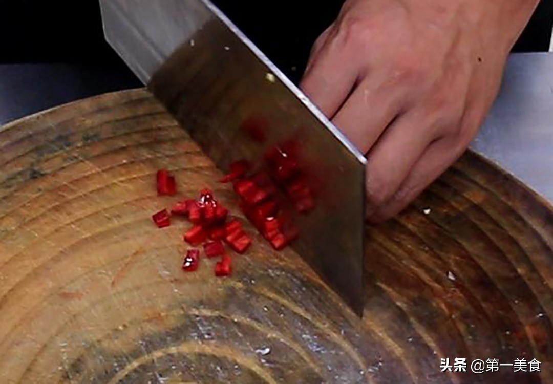 图片[5]-【龙豆炒肉】做法步骤图 五花肉鲜香不腻 下饭一绝-起舞食谱网