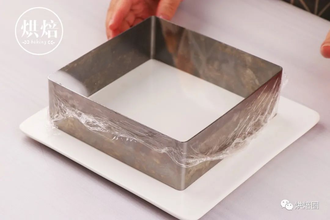 埋进椰香奶油慕斯里的芋泥卷 光看介绍就知道就多好吃了