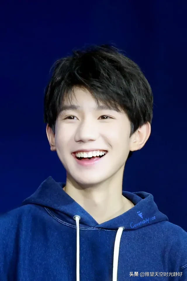 形容男生笑容温暖阳光的句子（笑容温暖整个冬季的唯美语录） 第49张