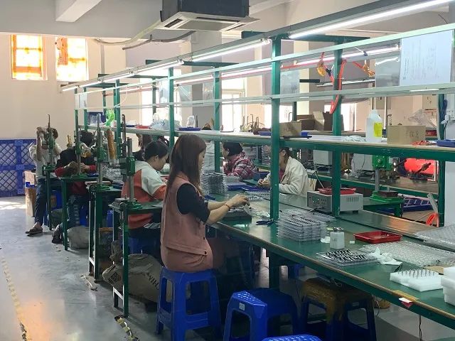 新政下的“深圳雾谷”:摇摇欲坠的电子烟王国