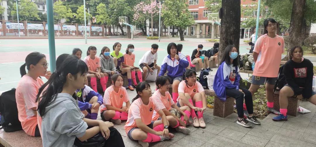 广州旅商女子足球队获得海珠区第十二届青少年校园足球联赛冠军