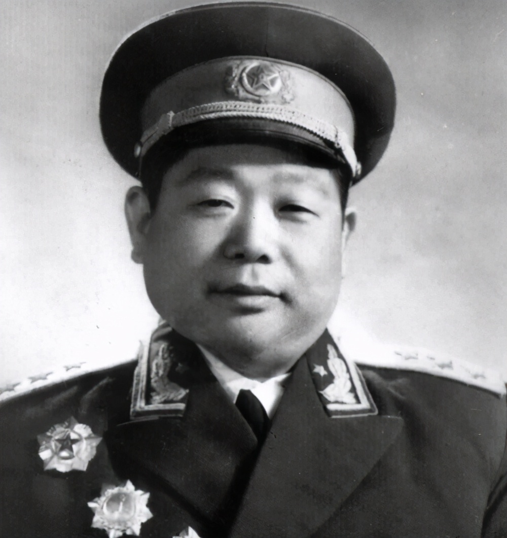 陈赓天性幽默，国共双方的很多名将，都领教过