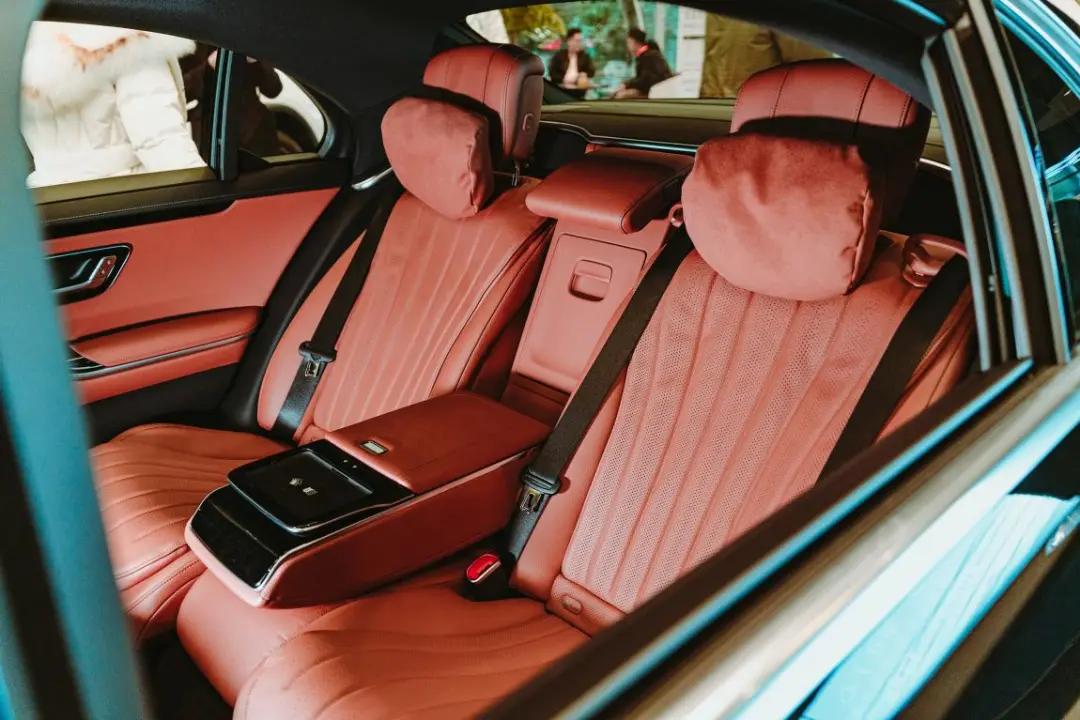 奔驰新S级一出，宝马7系和奥迪A8L又黯然失色了