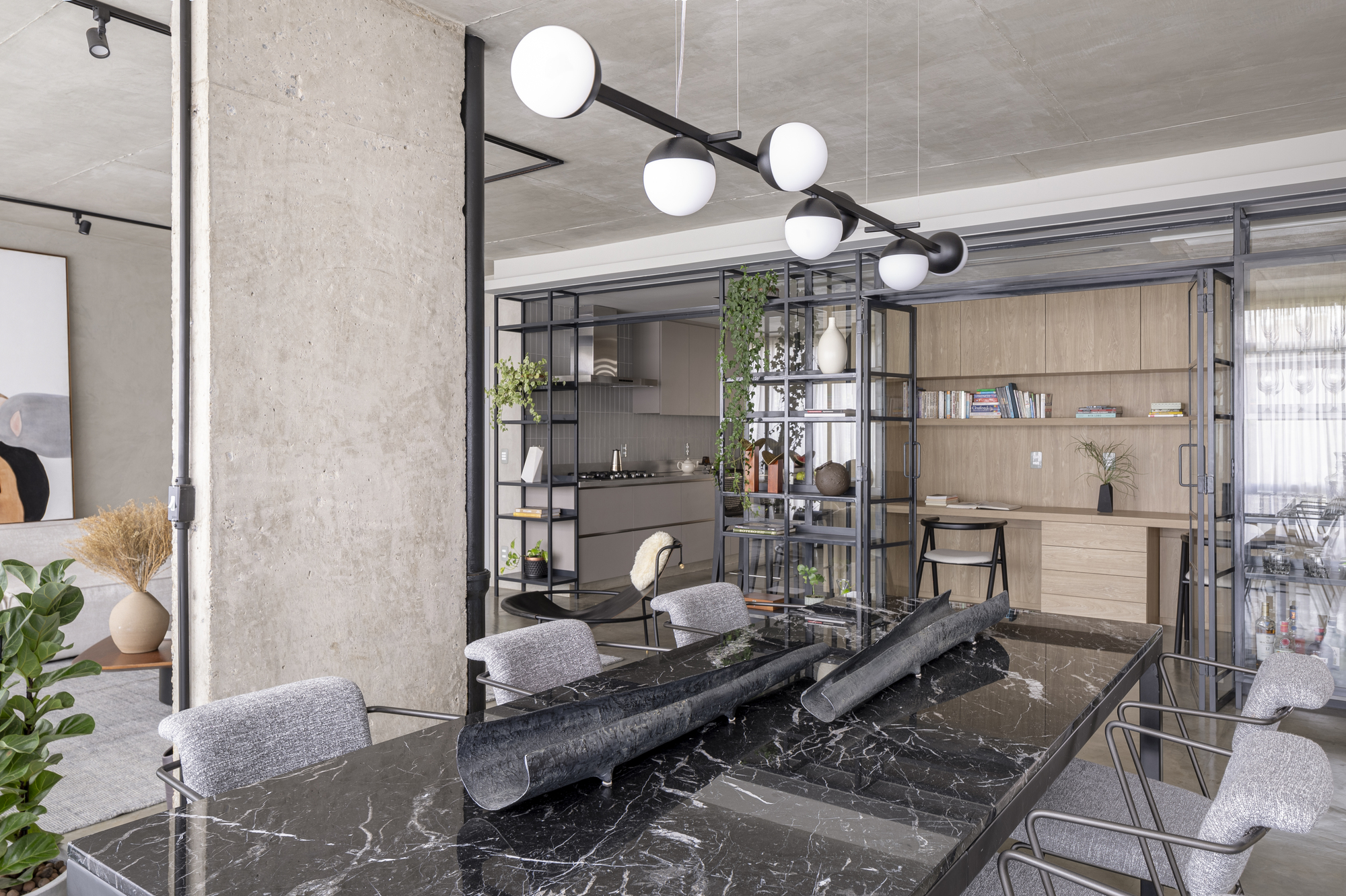 巴西利亚温暖明亮的水泥公寓，120m²三居改一居，向现代主义致敬