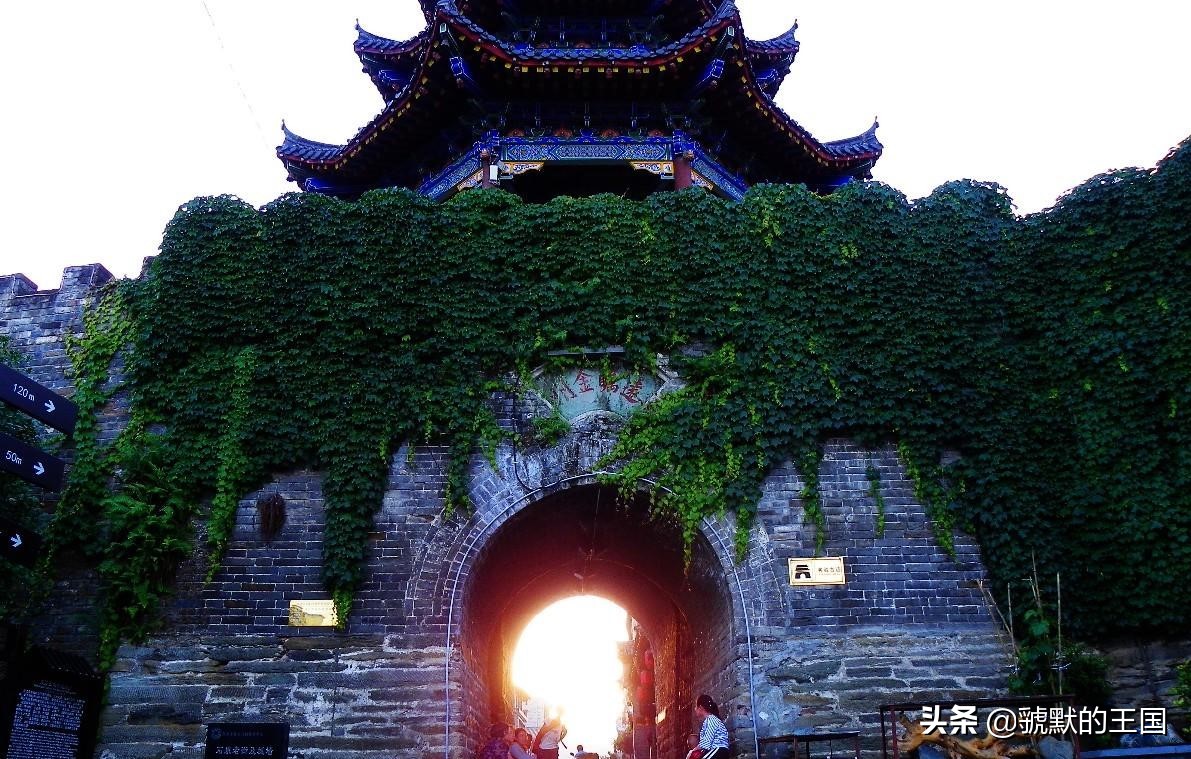 I have seen Shiquan walking along the Han River iNEWS