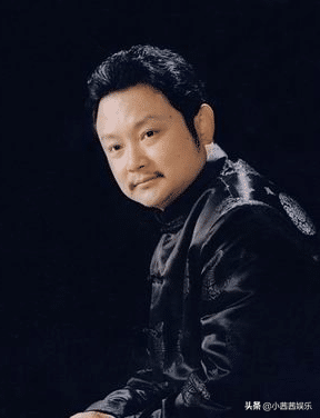 发文庆祝“逃离北京”成功，87版贾宝玉扮演者，