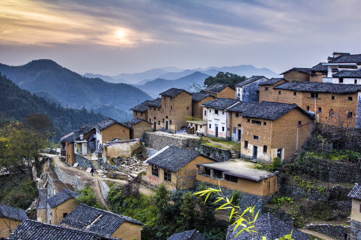 Anhui in autumn, one night into autumn, Huizhou became beautiful