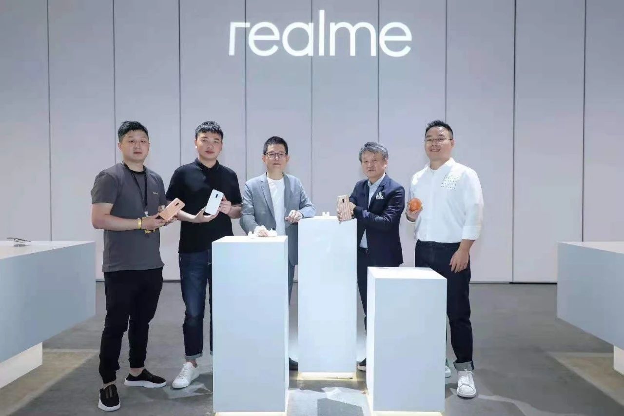 华为回应上汽不愿合作事宜；realme新机样张曝光接盘徕卡？