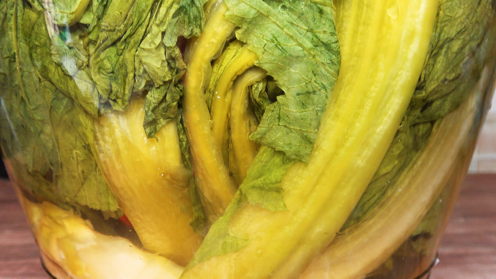 泡酸菜別只加鹽，30年老方法告訴你，又酸又脆，放一年不會壞