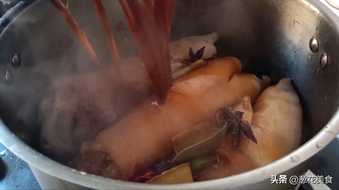 醬香鹵豬蹄好吃有訣竅，記住幾個技巧，想做出正宗的滷豬蹄並不難