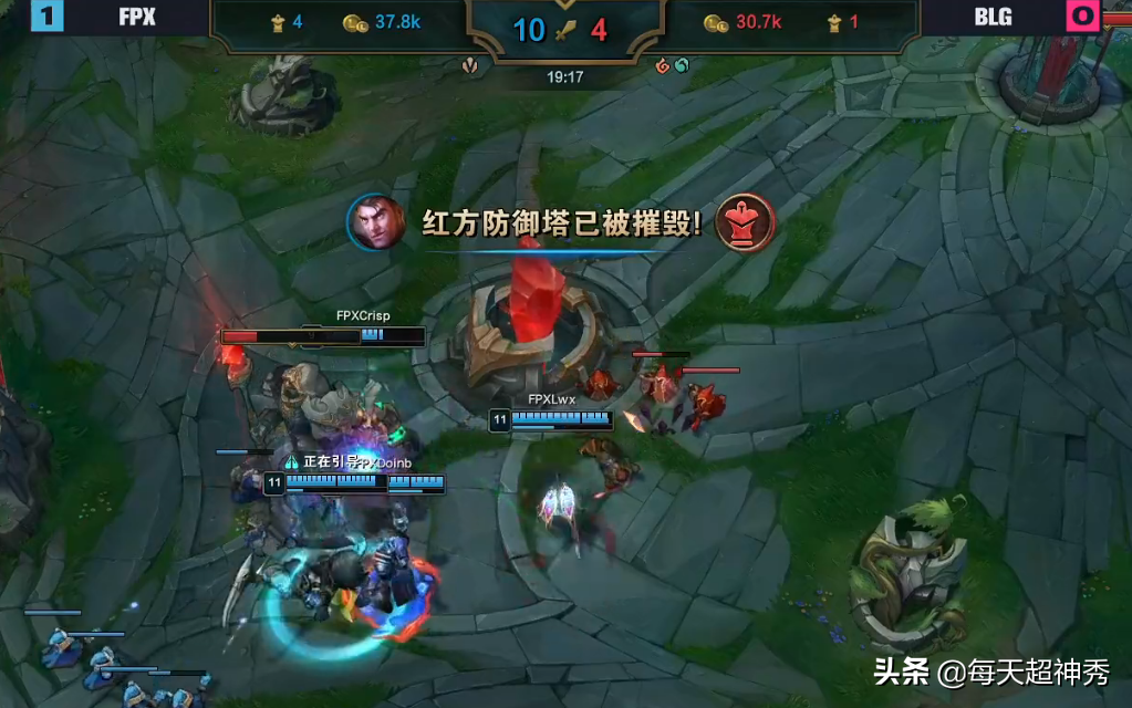 BLG of FPX sweep anything away, doinb is active with young season handclasp, the movement warm will of people of golden tribute