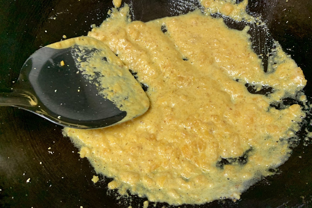 南瓜別只會煮粥喝，教你一個新吃法，軟糯鹹香，簡單營養又健康