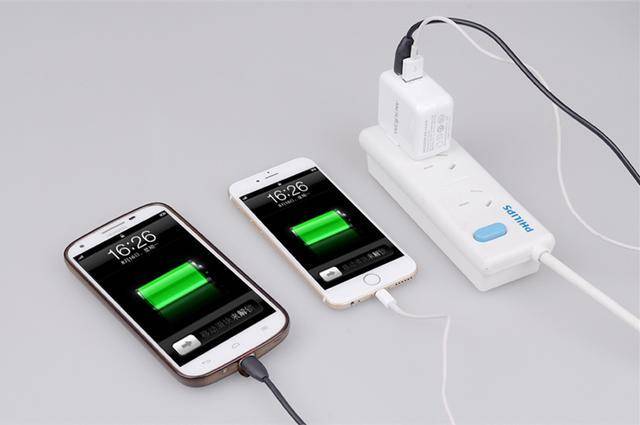 充電電池第一次充電，需要充多久時(shí)間？手機(jī)能邊沖邊用嗎