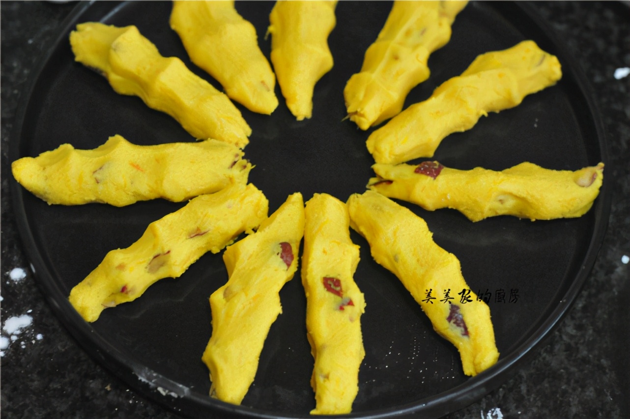 7月最好吃的早餐，蒸一蒸10分钟出锅，细腻甘甜，营养好消化