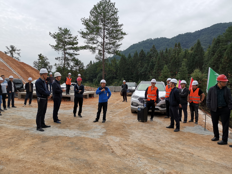 兴泉铁路四标举办隧道车站防护工程观摩会