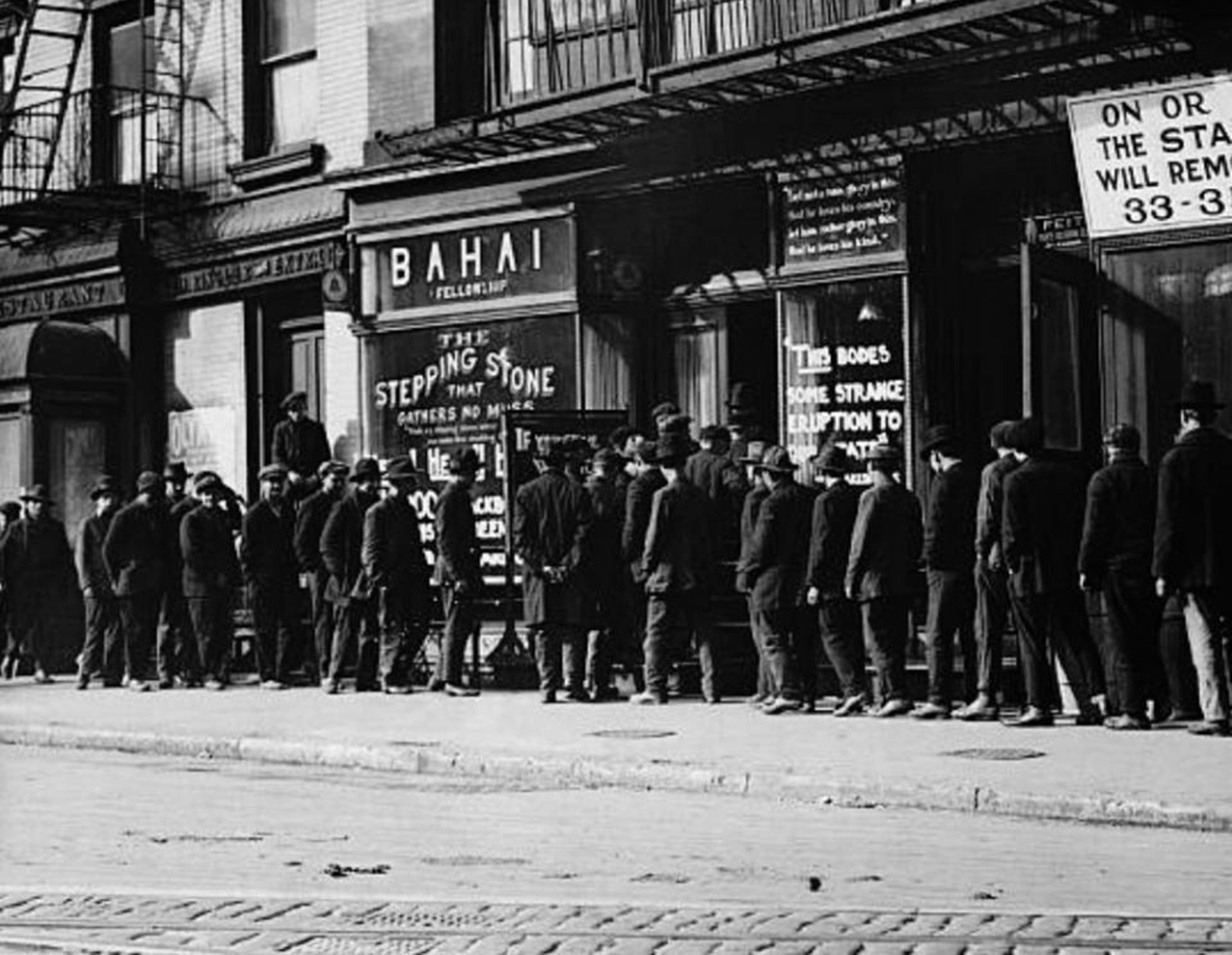 美國經濟大蕭條，資本家把牛奶倒掉也不分給窮人，為什麼？ - 資訊咖