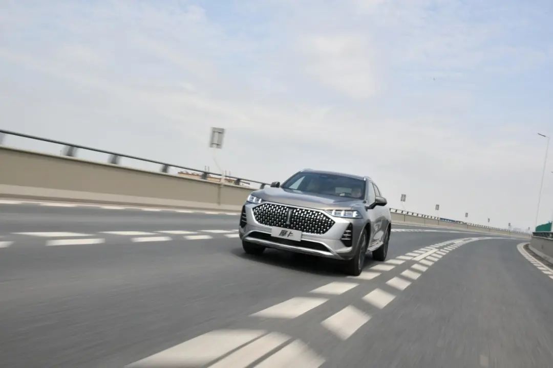 首搭9DCT变速箱，L3级智驾加持！试驾WEY旗舰SUV摩卡