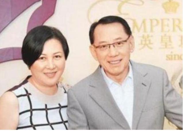 楊其龍:他是楊受成最操心的兒子,愛上何超瓊,娶外籍女友歸正途 - 頭條匯