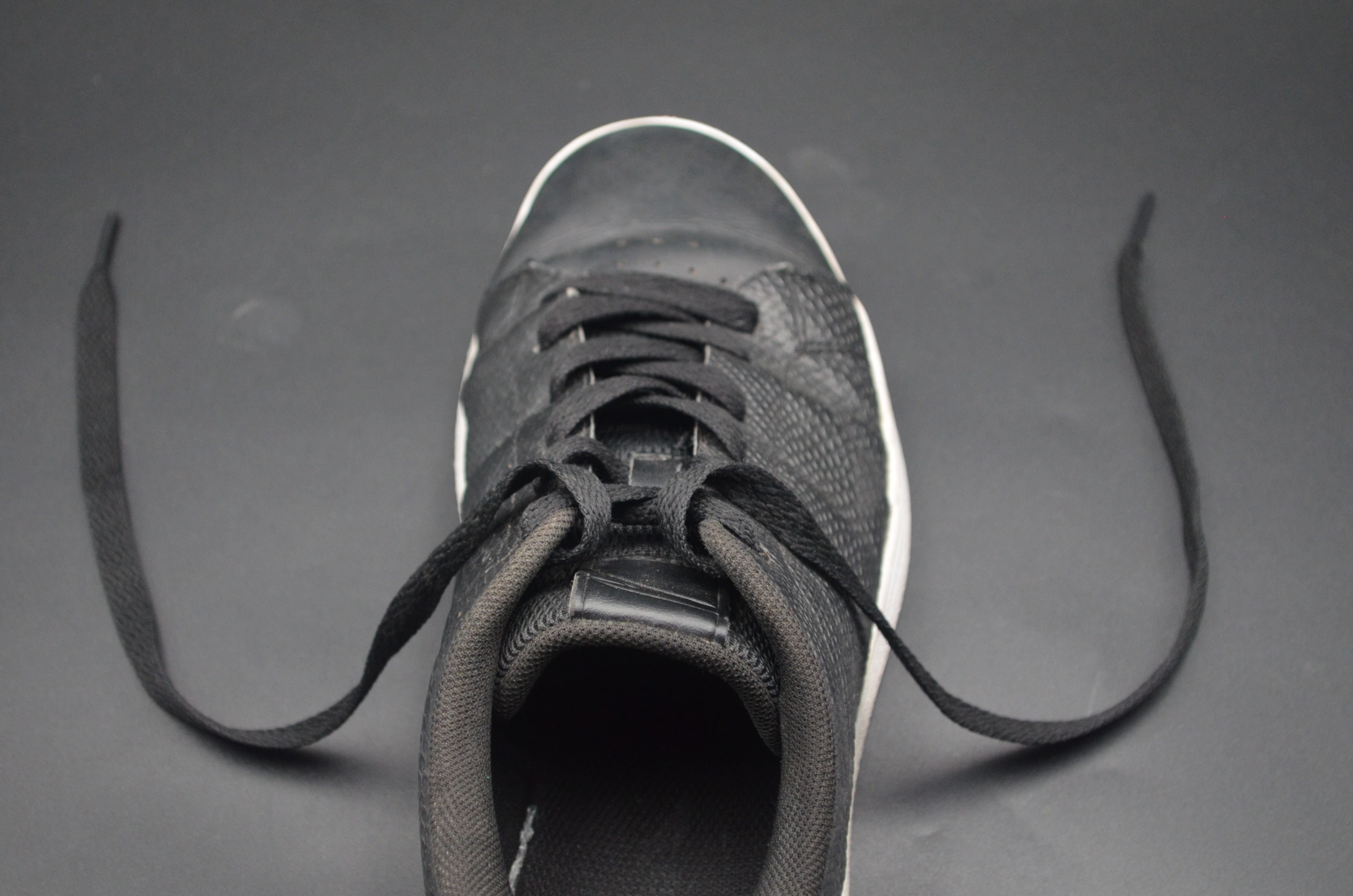 運動時鞋帶老是鬆動？ 教你一招雙蝴蝶結鞋帶係法，美觀又牢固