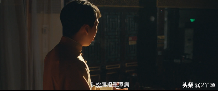 Exposure of the most beautiful positive wears Guo Qilin dash of unlined long gown is burnished emulative