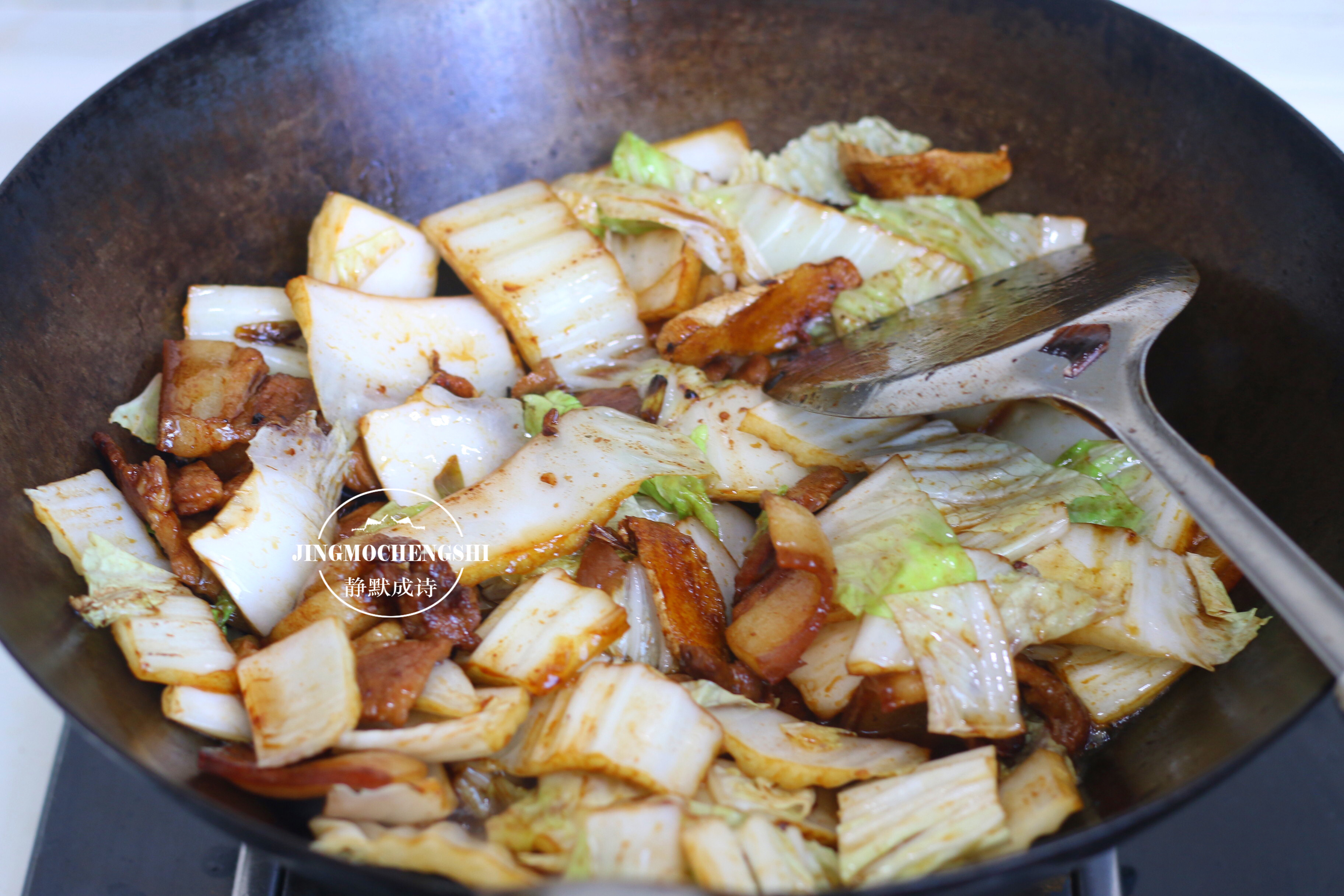 百菜不如白菜，熱熱乎乎地燉一鍋，連湯都拌飯吃個精光