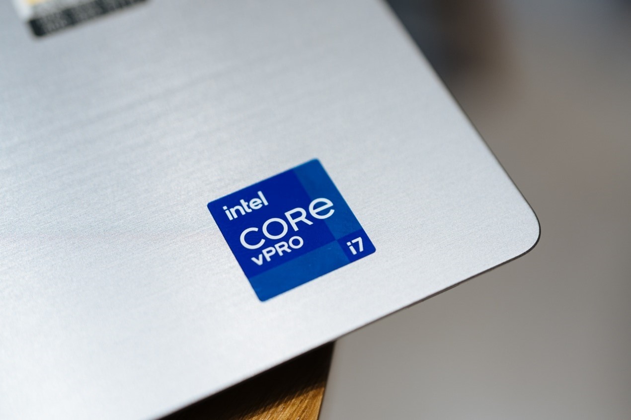 戴尔Latitude 9520二合一笔记本评测：工作原来可以这么爽