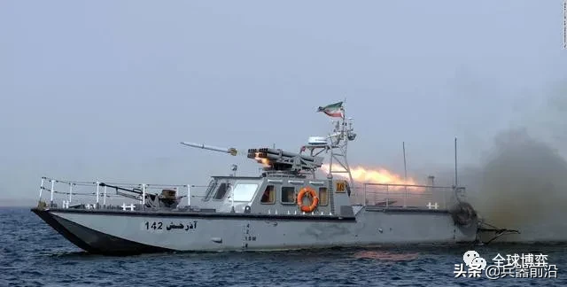 霍尔木兹夜间一声巨响，伊朗军舰遭自家海军C