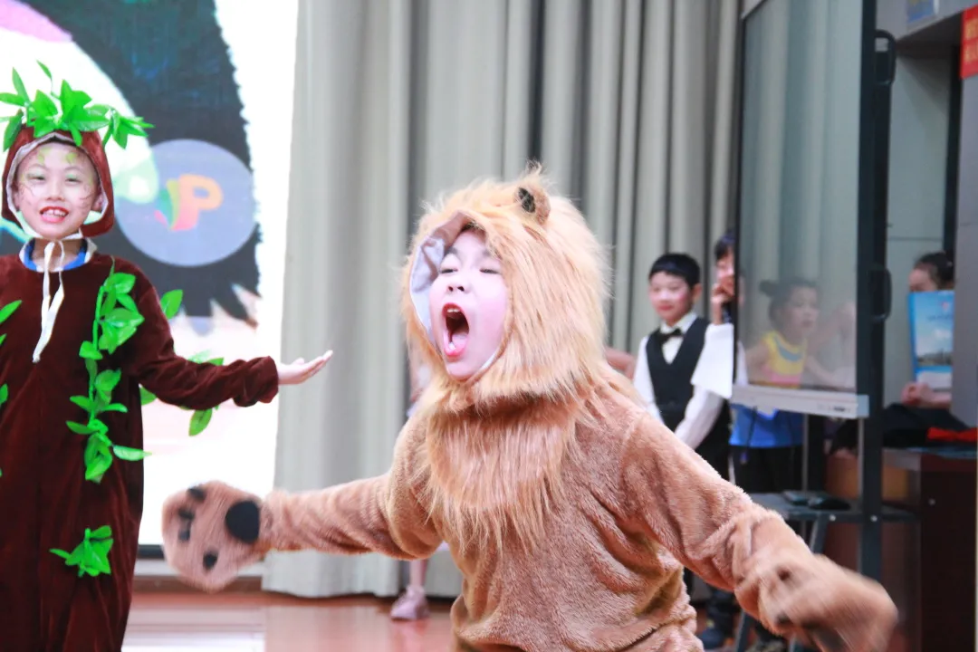 成都市双流区棠湖小学——阅读活动｜童话里绽放 阅读中成长