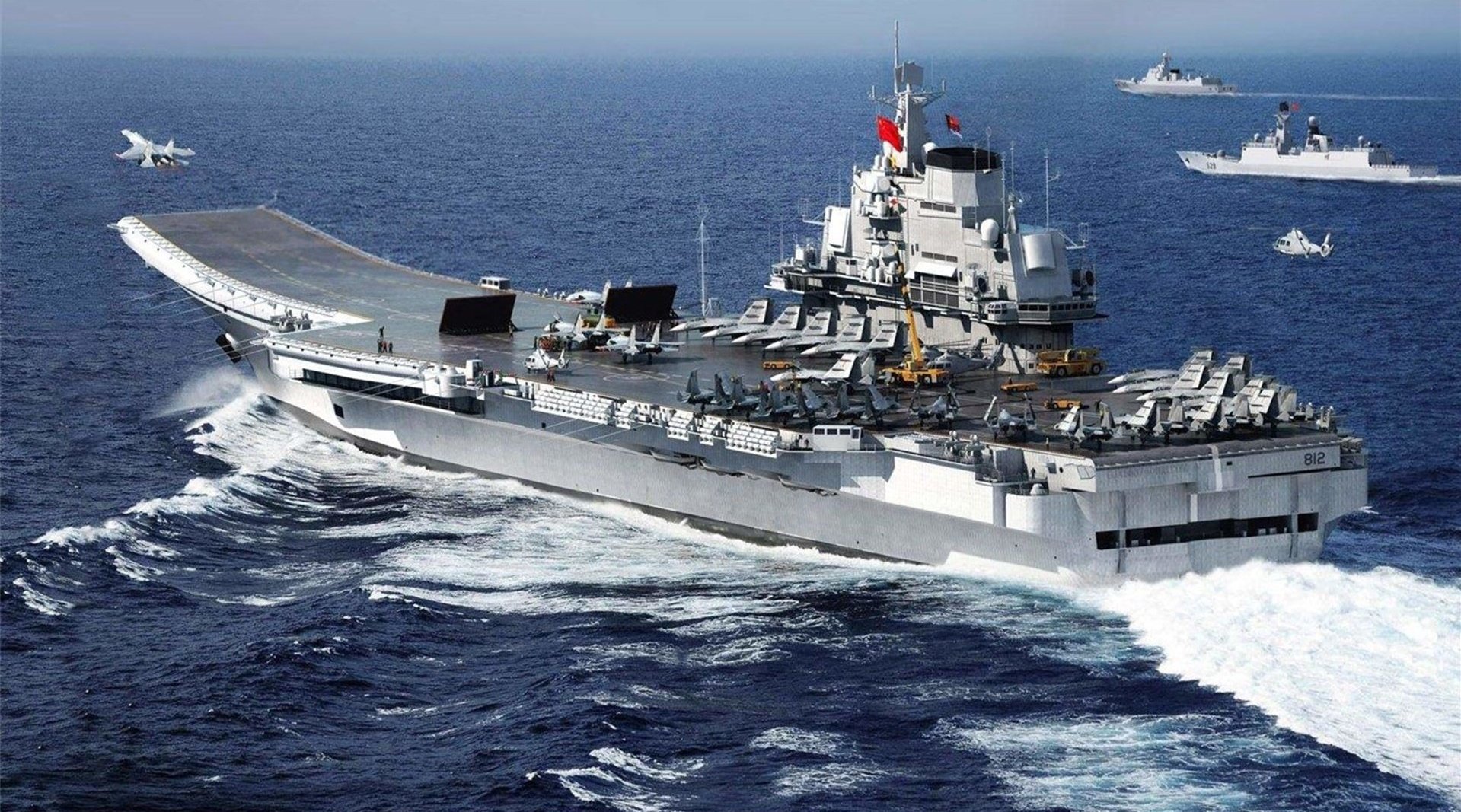 山东舰航母突然现身南海，吓得“伊丽莎白女王”航母扭头就跑