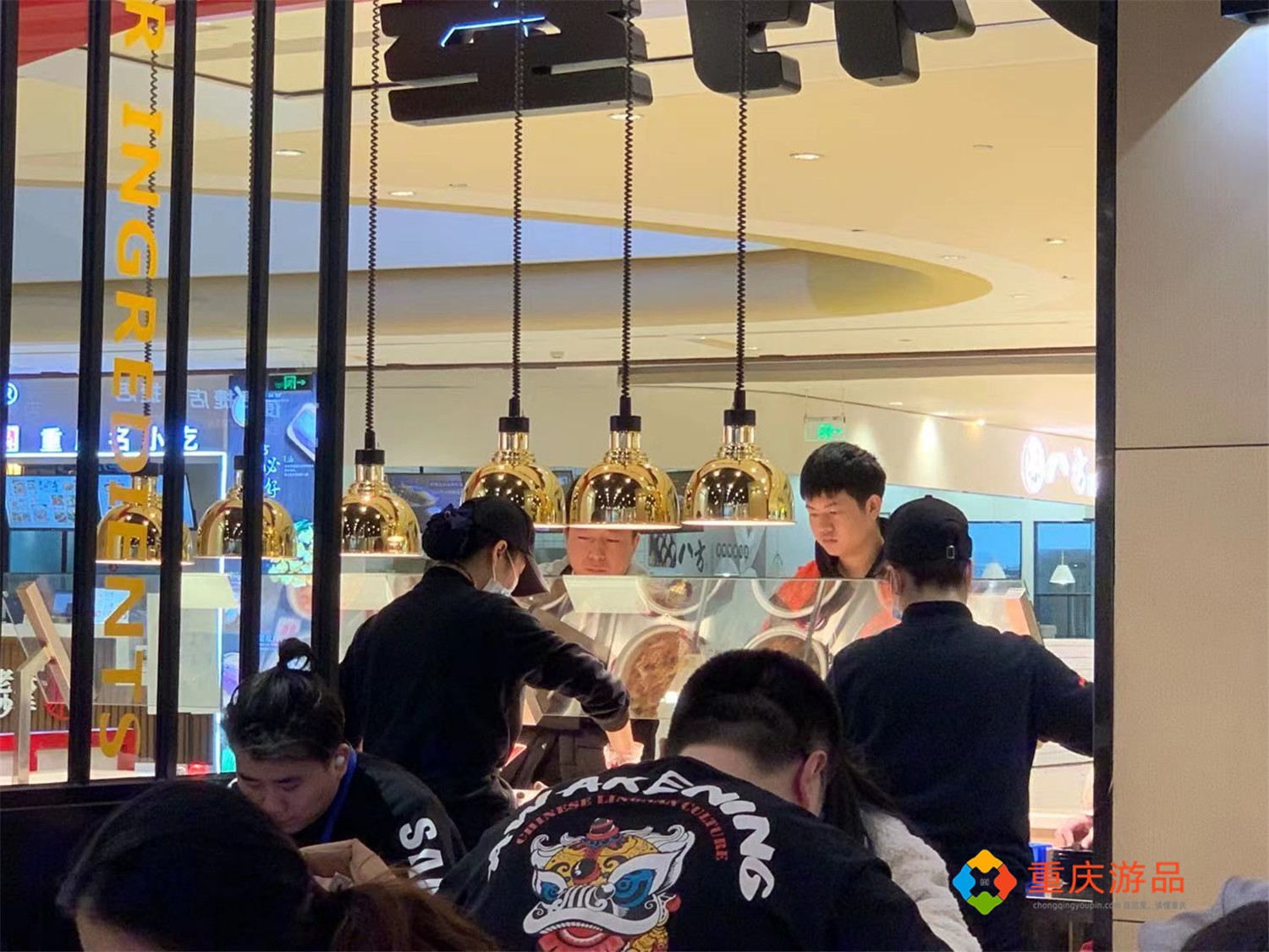 重庆乡村基价格被吐槽，推出小碗菜和盒饭，终于向老百姓妥协了？