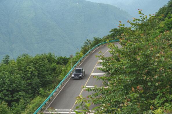 开着A3 sportback，朝拜“成都秋名山二号”