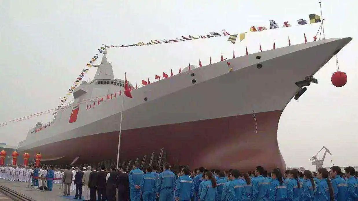 伯克3还在计划当中，就已经落后我国大量建造的055，三十年河东