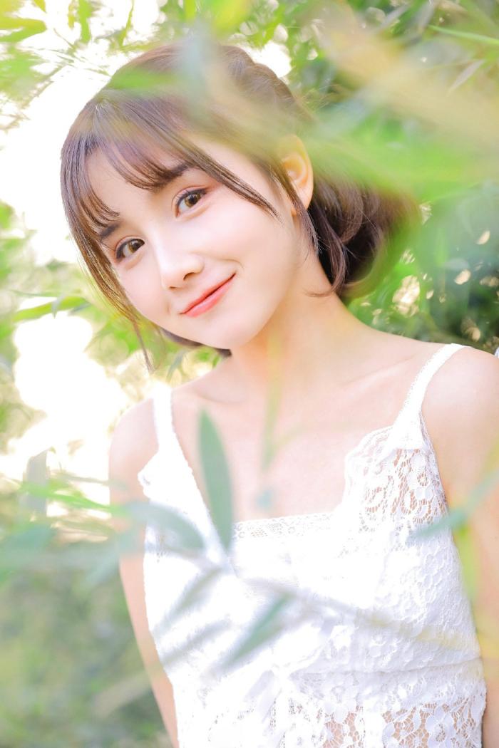 清纯美少女写真集，粉嫩甜美少女清纯写真