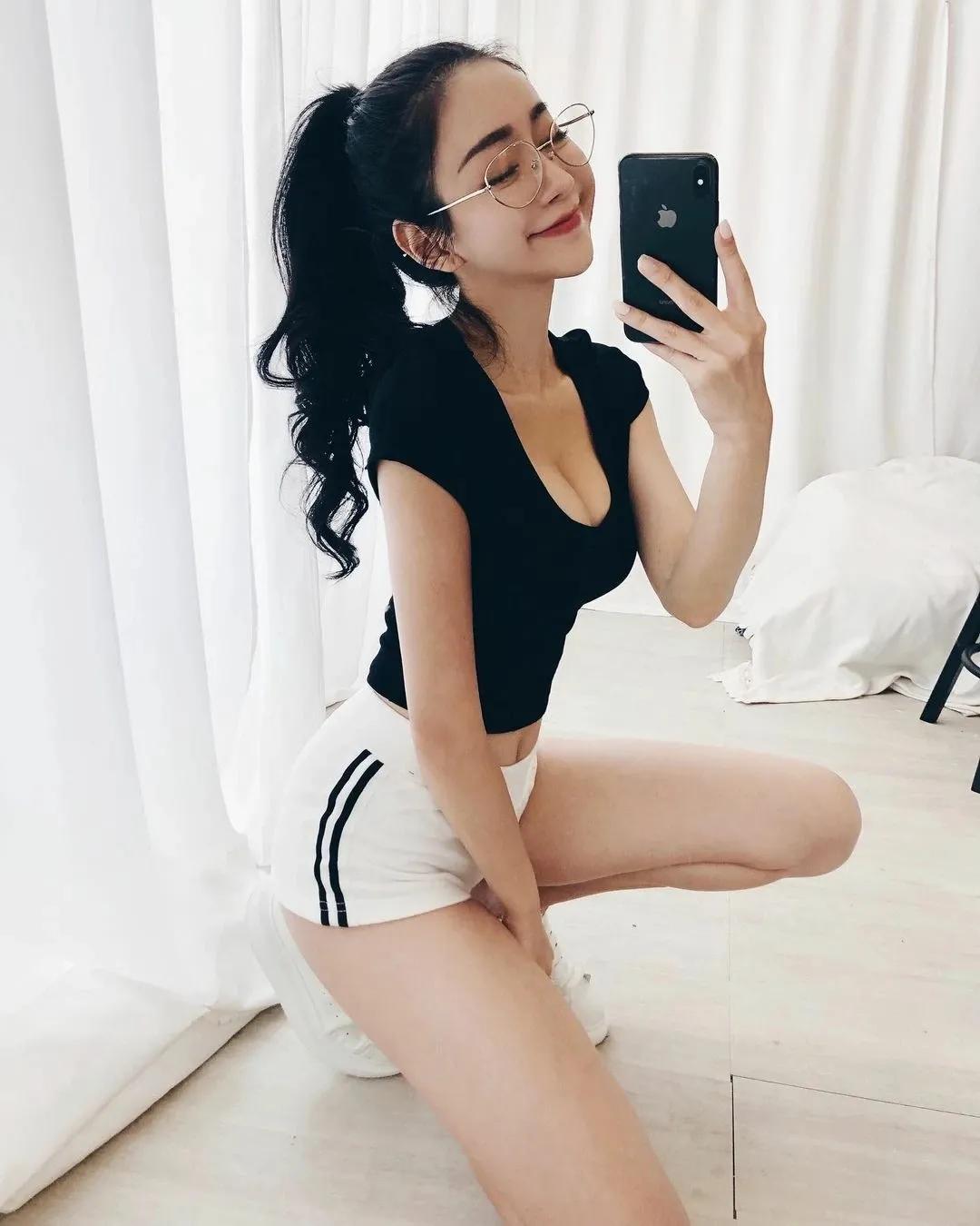 颜值高身材好ins美女小姐姐街拍大片图片