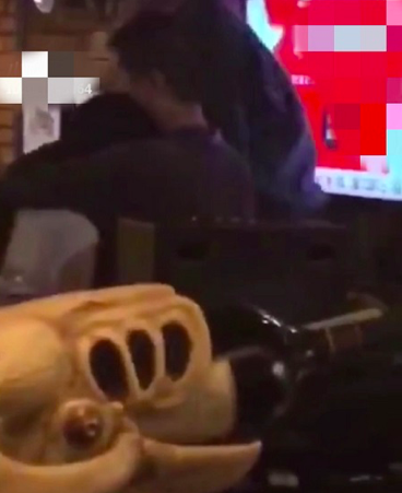 李诞黑尾酱感情生变？两人公司注销惹争议，3个