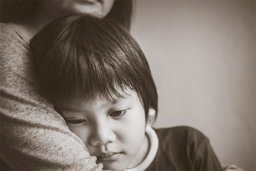 孩子不敢勇敢表达？做好4个方面，或能激发孩子内在的表达欲望