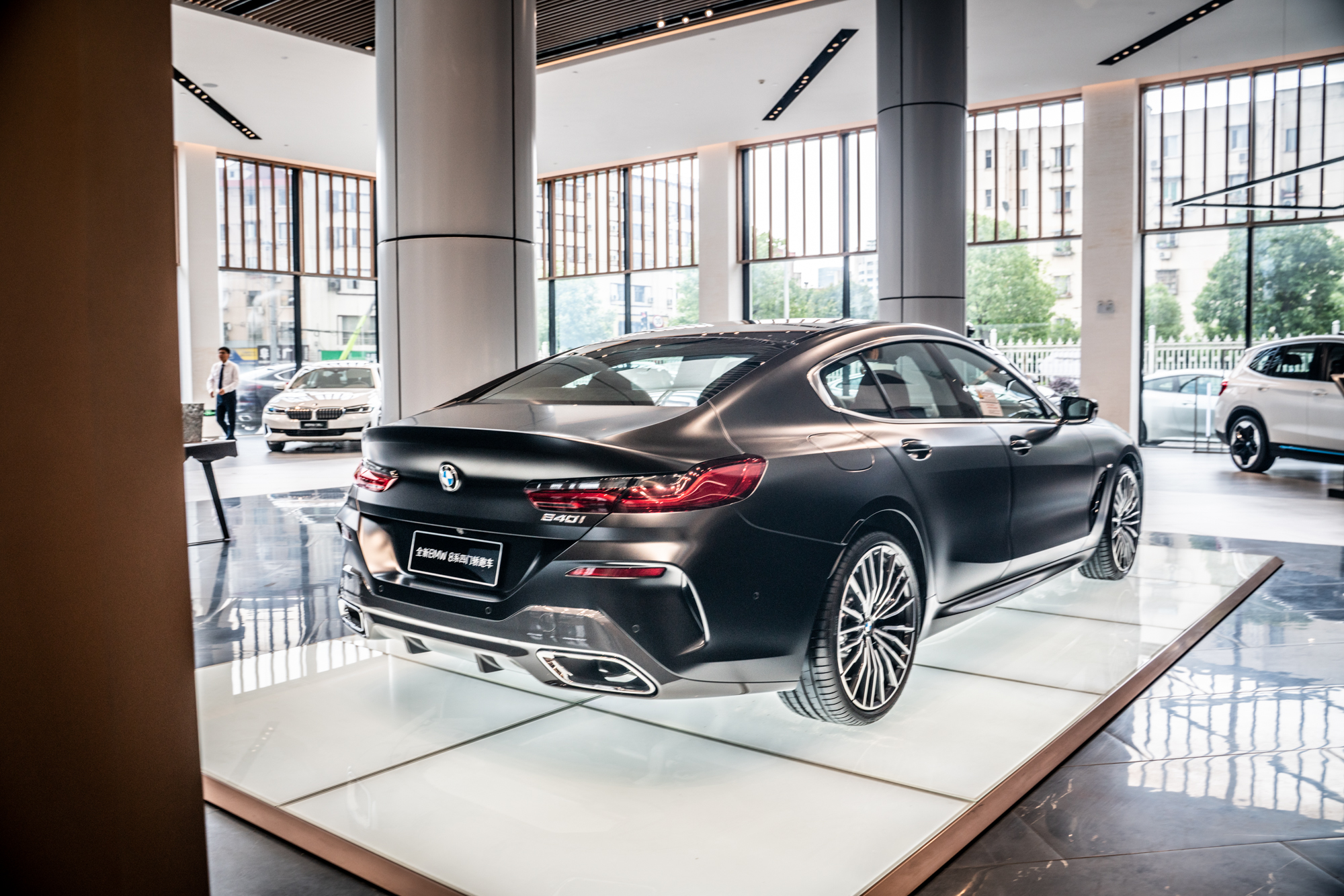 到店弹车宝马8系四门轿跑这真的是两年前的车