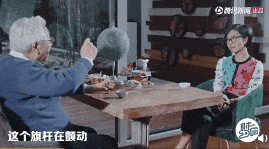 美国登月是世纪骗局？中国国旗一动不动，为啥美国国旗迎风飘扬？